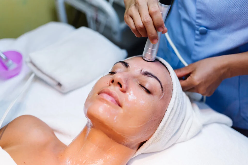 Why Everyone in London Is Talking About HydraFacial Right Now (And Whether It’s Worth It for Your Skin) Why Everyone in London Is Talking About HydraFacial Right Now (And Whether It’s Worth It for Your Skin)