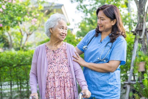 Florida Alzheimer Training: A Complete Guide for Assisted Living Facilities Florida Memory Care training