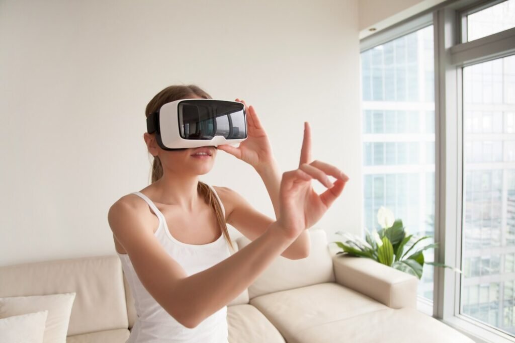 Virtual reality (VR) in Real Estate: A Game-Changer for Modern Property Marketing Virtual Reality in Real Estate - VYUG Metaverse