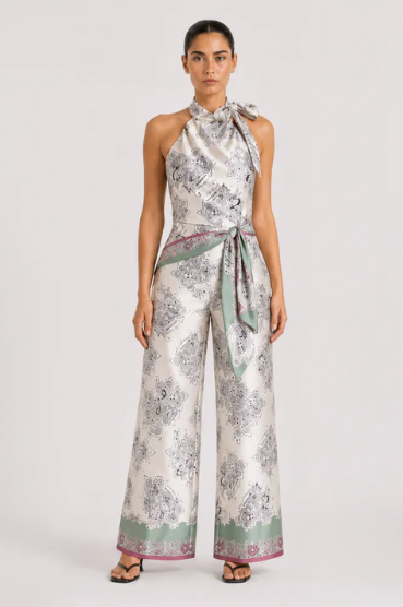 Luxury Dresses UAE – Stunning Styles for Every Occasion | Free Delivery