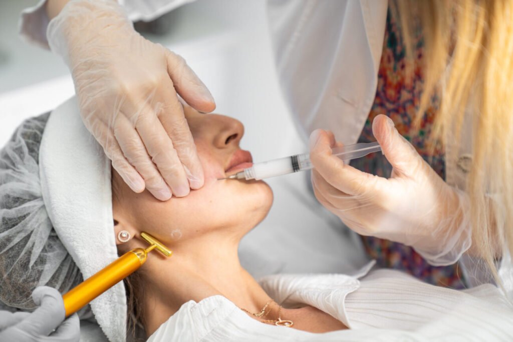 How Sculptra Fillers in Dubai Restore Natural Facial Volume