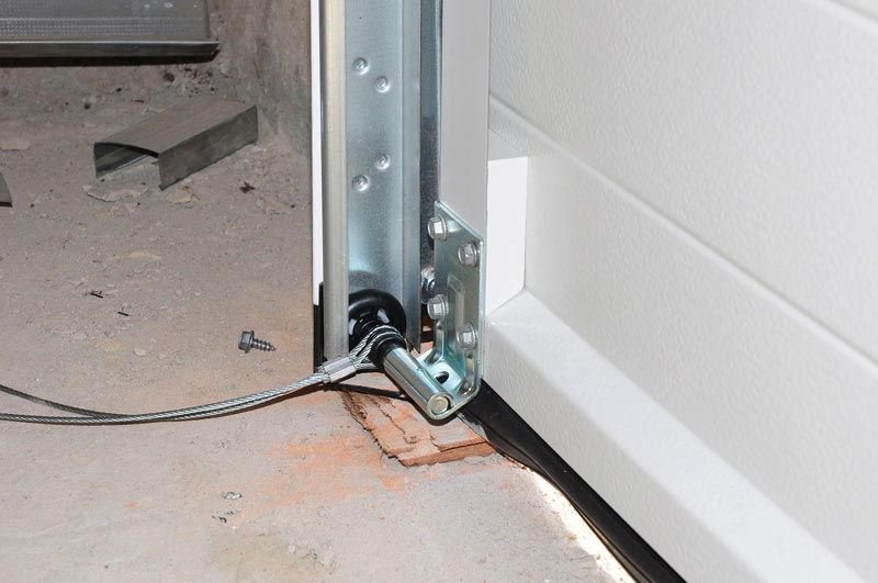 Expert Garage Door Opener Repair and Replacement in Centerport