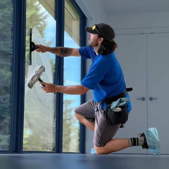 House Cleaning North Vancouver vs. Commercial Cleaning North Vancouver: Choosing the Right Cleaning Service for Every Space House Cleaning North Vancouver vs. Commercial Cleaning North Vancouver